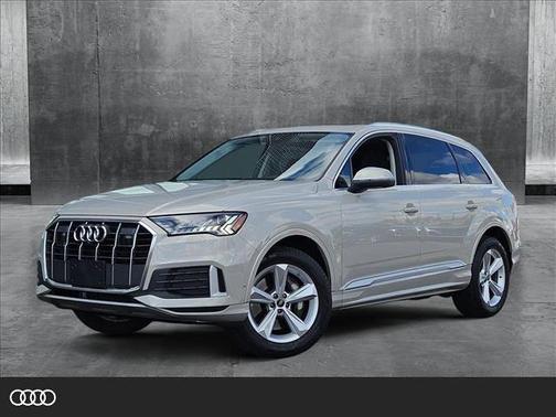 2024 Audi Q7 45 Premium Plus