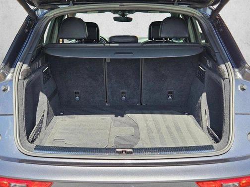Daytona Gray Pearl Effect 2020 Audi SQ5 3.0T Premium Plus