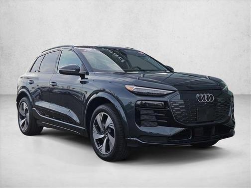 2025 Audi Q6 e-tron Premium Plus quattro