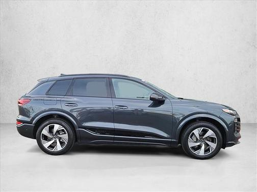 2025 Audi Q6 e-tron Premium Plus quattro
