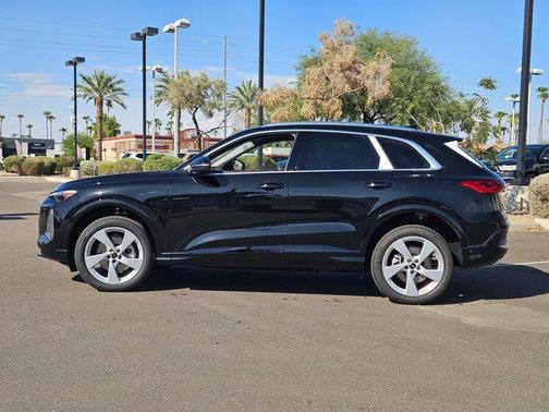 2025 Audi Q5 Premium Plus