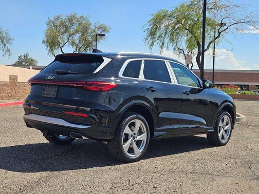 2025 Audi Q5 Premium Plus