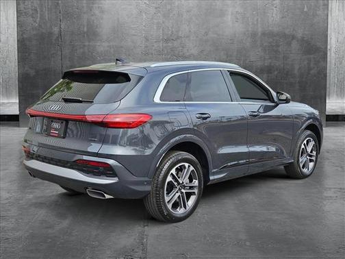 2025 Audi Q5 Premium Plus