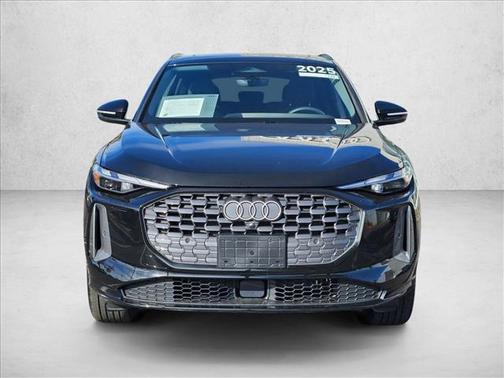 Mythos Black Metallic 2025 Audi Q5 Premium TFSI quattro S tronic