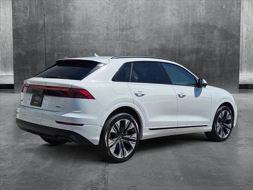 2025 Audi Q8 55 Premium Plus
