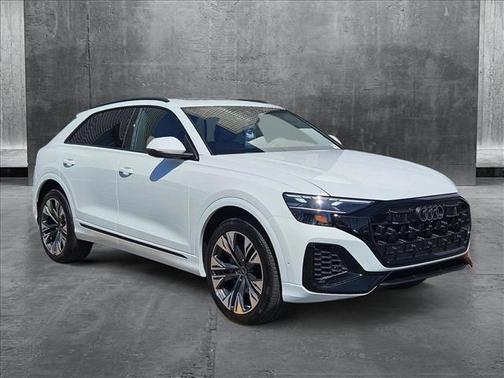 2025 Audi Q8 55 Premium Plus