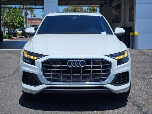 Carrara White 2023 Audi Q8 55 Premium