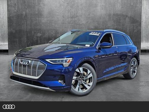 2022 Audi e-tron Premium Plus