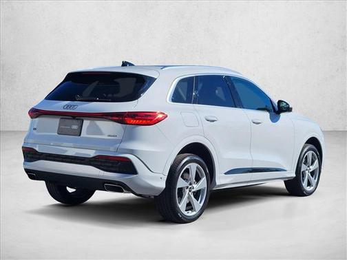 2025 Audi Q5 Premium Plus TFSI quattro S tronic