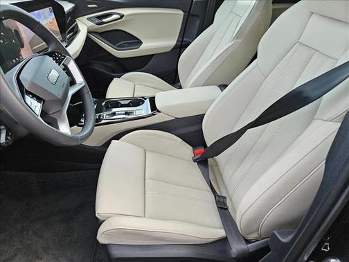 2025 Audi Q6 e-tron Premium Plus quattro