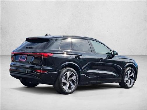 2025 Audi Q6 e-tron Premium Plus quattro