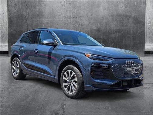 2025 Audi Q6 e-tron Premium Plus quattro