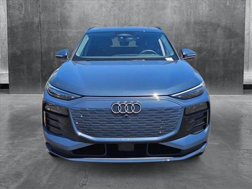 2025 Audi Q6 e-tron Premium Plus quattro