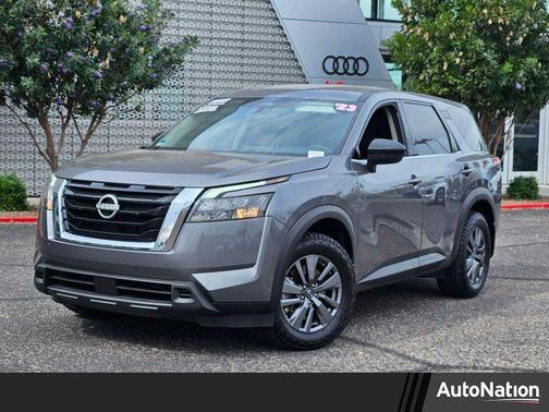 2023 Nissan Pathfinder S FWD
