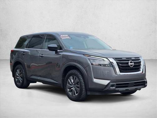 2023 Nissan Pathfinder S FWD