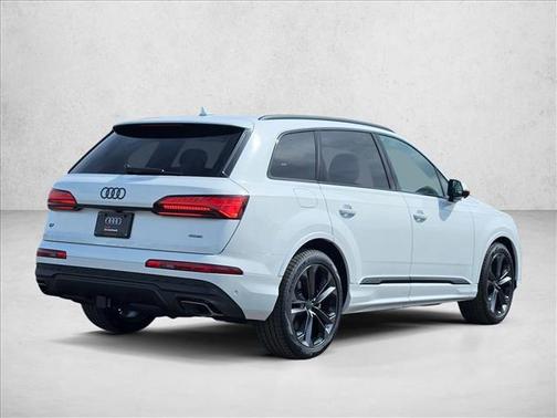Glacier White Metallic 2026 Audi Q7 55 Premium Plus