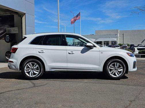 2023 Audi Q5 45 S line Premium