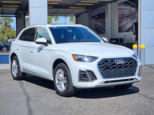 2023 Audi Q5 45 S line Premium