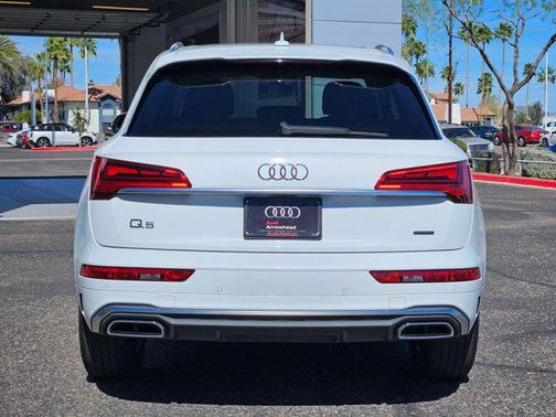 2023 Audi Q5 45 S line Premium