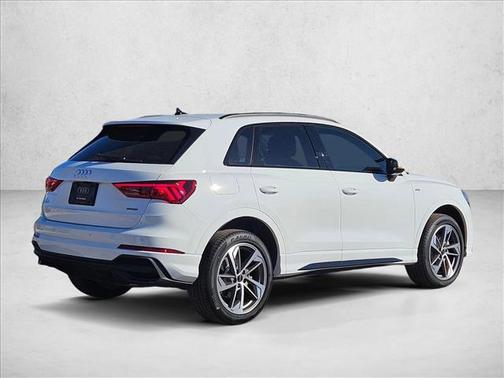 2025 Audi Q3 Premium 45 TFSI S line quattro Tiptronic