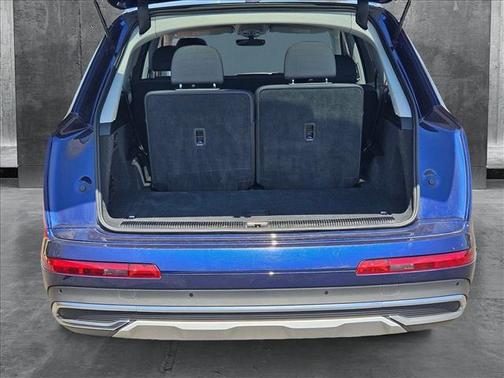 2024 Audi Q7 45 Premium Plus