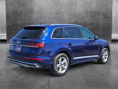 2024 Audi Q7 45 Premium Plus