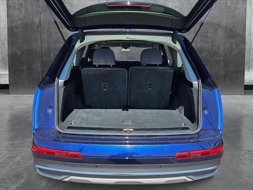 2024 Audi Q7 45 Premium Plus
