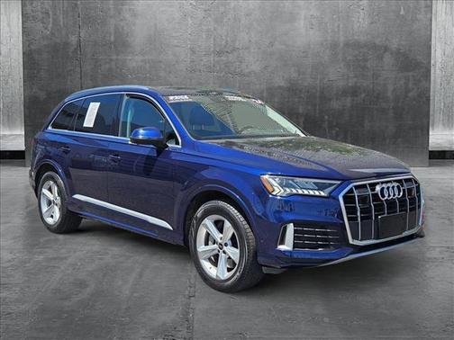 2024 Audi Q7 45 Premium Plus