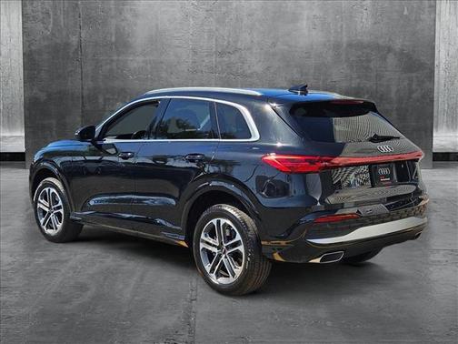 2025 Audi Q5 Premium