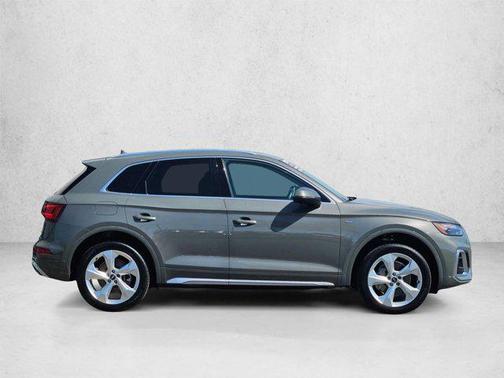 Chronos Gray Metallic 2023 Audi Q5 45 S line Premium Plus