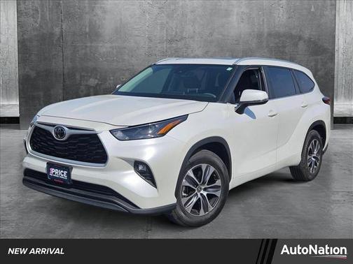 2024 Toyota Highlander XLE