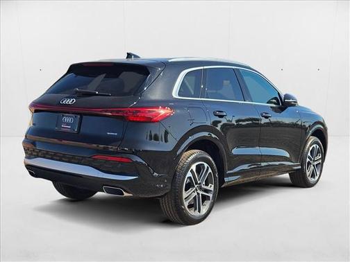 2025 Audi Q5 Premium