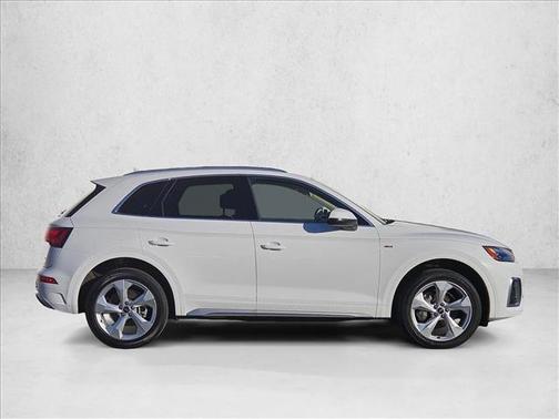 2022 Audi Q5 45 S line Premium Plus
