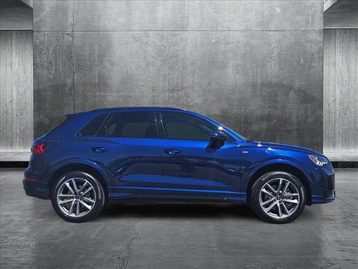 2024 Audi Q3 Premium 45 TFSI S line quattro Tiptronic