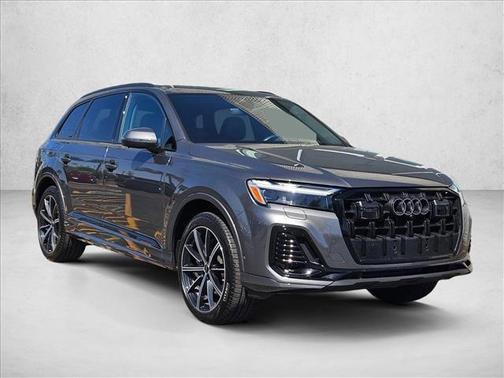 2025 Audi Q7 45 Premium Plus