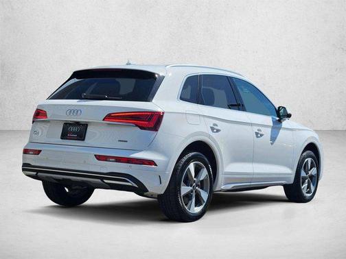 Ibis White 2023 Audi Q5 40 Premium Plus