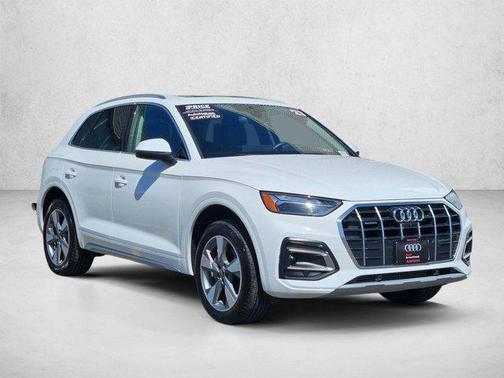 Ibis White 2023 Audi Q5 40 Premium Plus