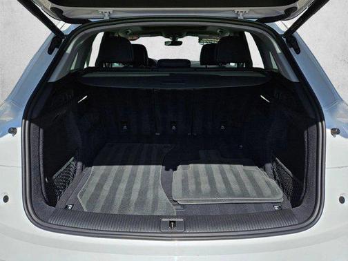Ibis White 2023 Audi Q5 40 Premium Plus