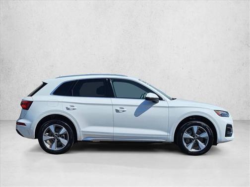 Ibis White 2023 Audi Q5 40 Premium Plus