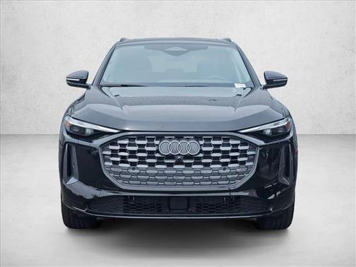 Mythos Black Metallic 2025 Audi Q5 Premium TFSI quattro S tronic