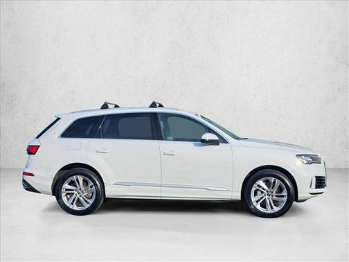 2023 Audi Q7 55 Premium