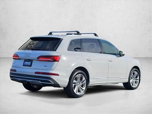2023 Audi Q7 55 Premium