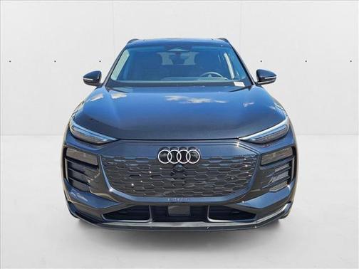 2025 Audi Q6 e-tron Premium Plus quattro