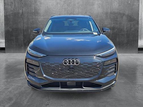 2025 Audi Q6 e-tron Premium Plus quattro
