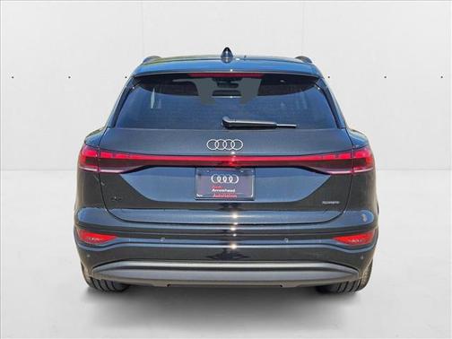 2025 Audi Q6 e-tron Premium Plus quattro
