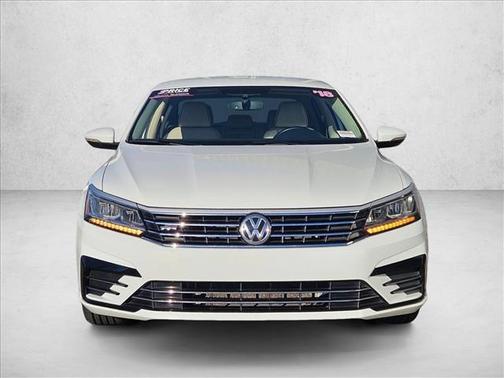 2018 Volkswagen Passat 2.0T R-Line