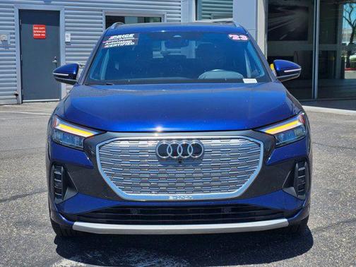 Navarra Blue Metallic 2023 Audi Q4 e-tron Premium Plus 40 RWD