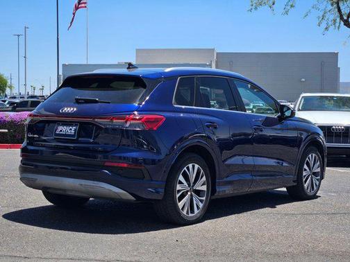 Navarra Blue Metallic 2023 Audi Q4 e-tron Premium Plus 40 RWD