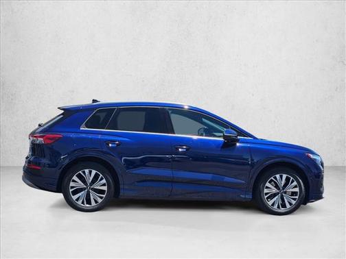 Navarra Blue Metallic 2023 Audi Q4 e-tron Premium Plus 40 RWD