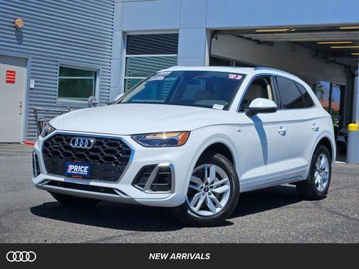 Ibis White 2023 Audi Q5 45 S line Premium